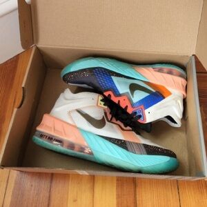 LeBron space jam Nike Sneakers